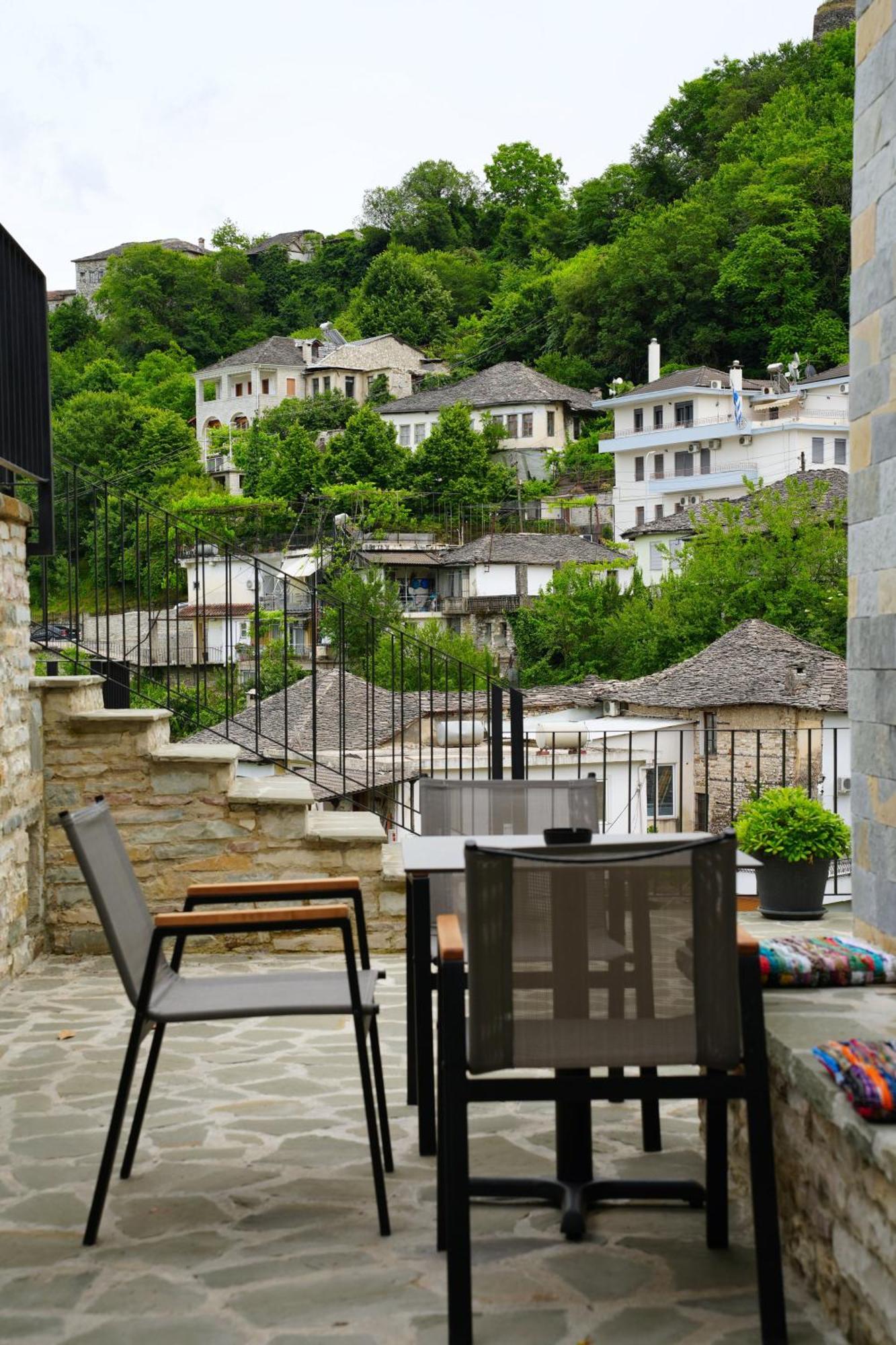 Castlefront Villa Gjirokastër Exterior foto